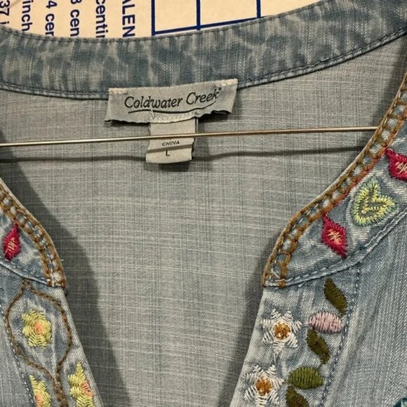 Embroidered Blue Floral Women's Top - Picture 7 of 7